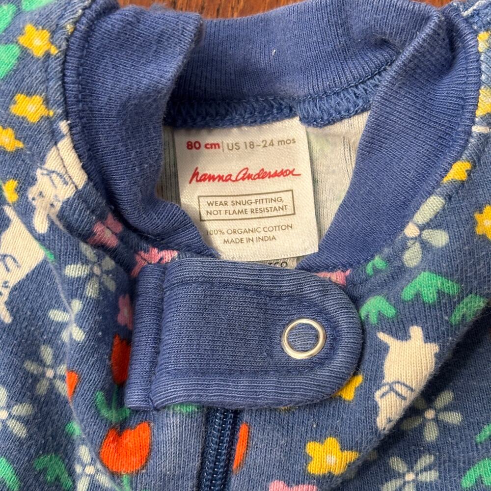 Bundle baby girl clothes 18 - 24 months Zara Sweatshirt, Hanna Andersson PJs - Picture 4 of 8